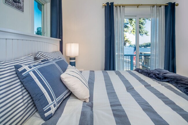 Building Photo - 184 Grand Ave