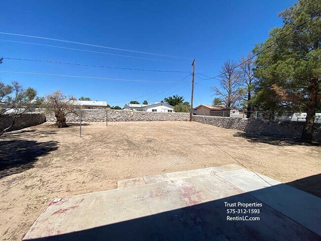 Building Photo - Fully Remodeled SFH