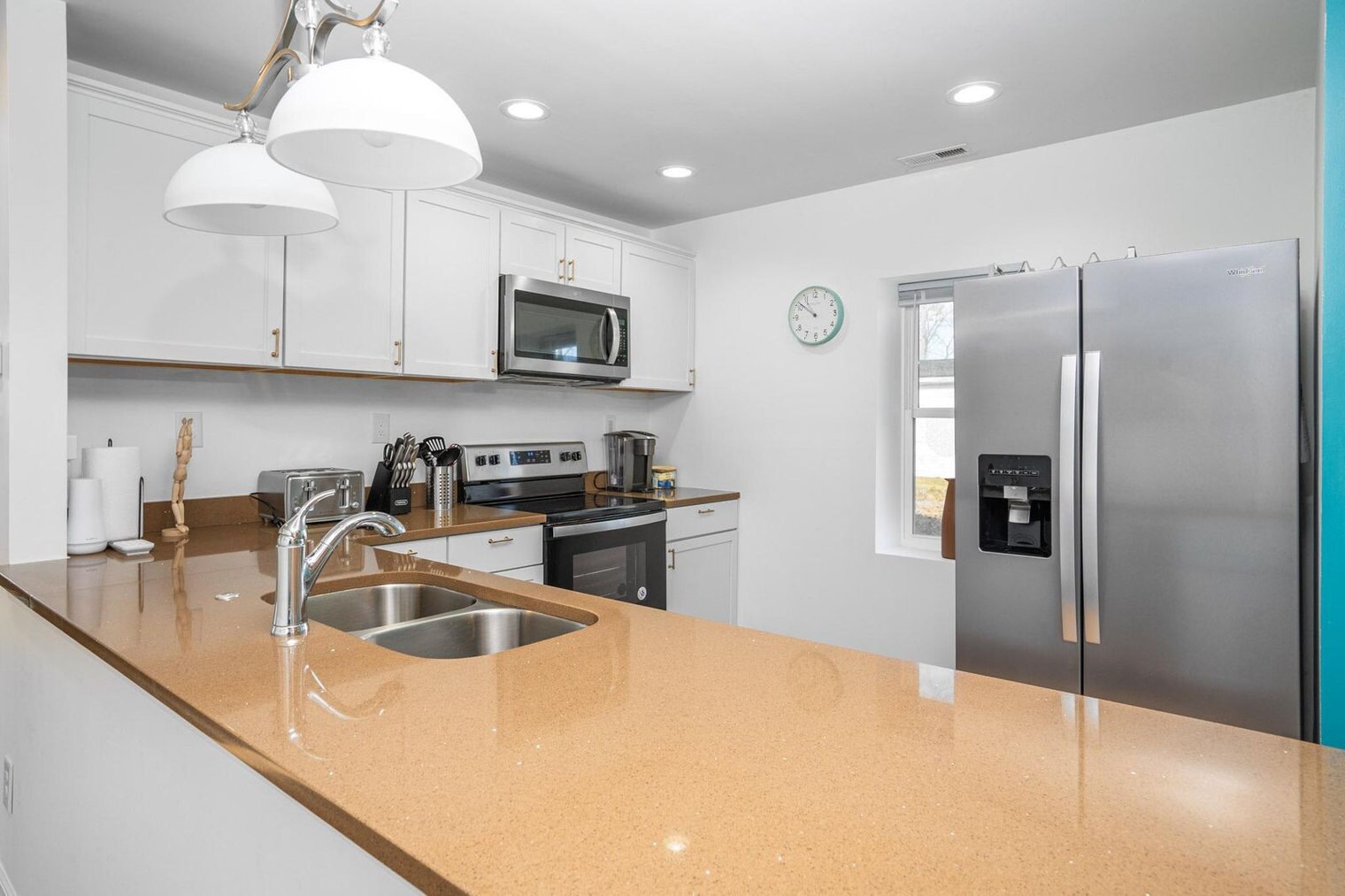 Building Photo - 2549 Columbia Ave