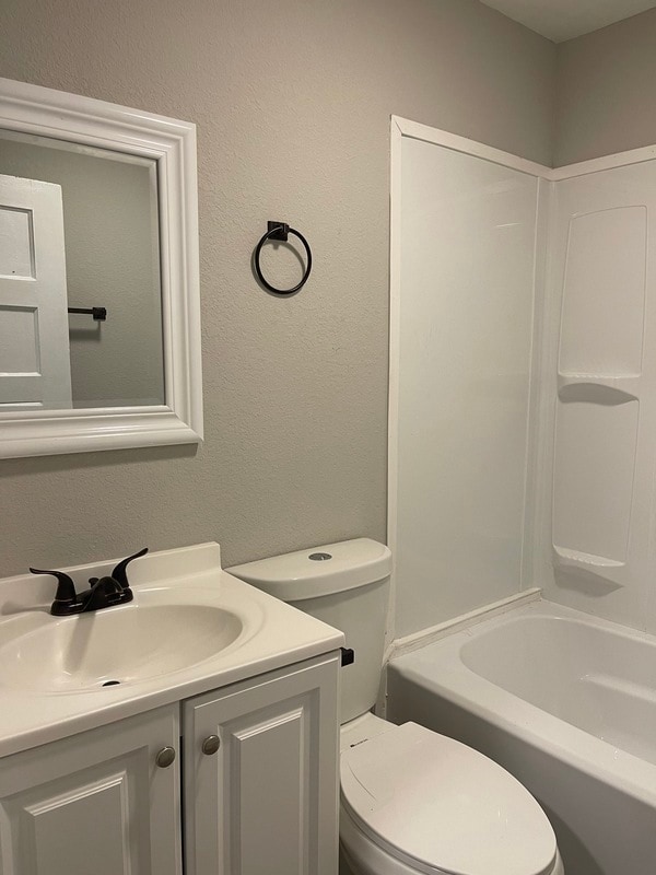 Building Photo - 1719 Airline Dr