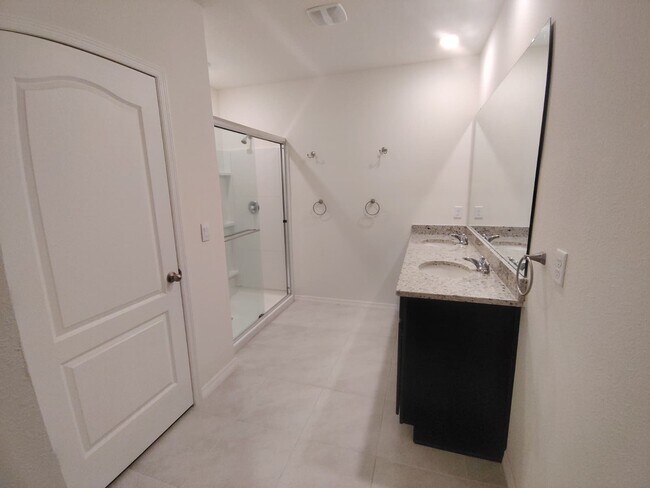 Building Photo - 1248 Sugarwood St