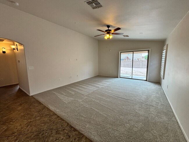 Building Photo - 3559 W Lost Village Ln