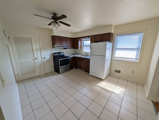 Building Photo - 3442 Heatherfield Dr