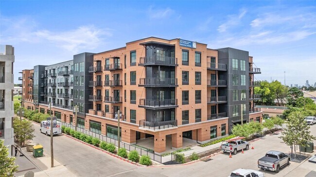 Building Photo - 4315 S Congress Ave