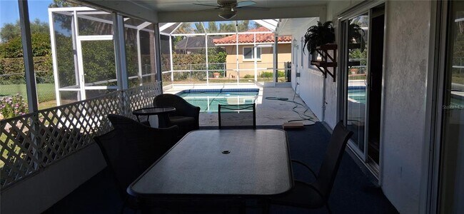 Building Photo - 441 Rubens Dr