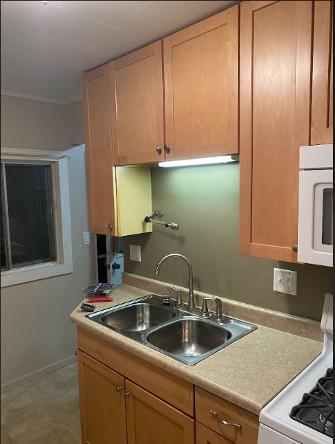 Building Photo - 1938 State St