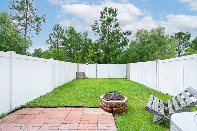 Building Photo - 310 Cedar Island Trail