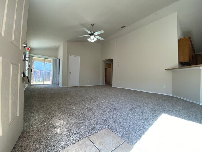 Building Photo - 2136 Ingrid Ln