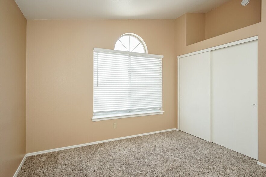 Building Photo - 5005 Monte Del Sol Ln