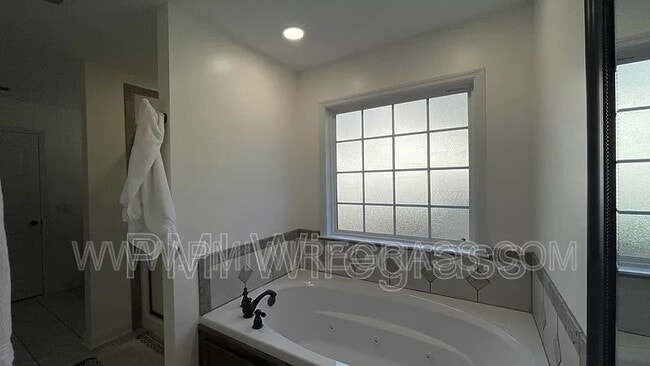 Building Photo - 628 Joe Bruer Rd