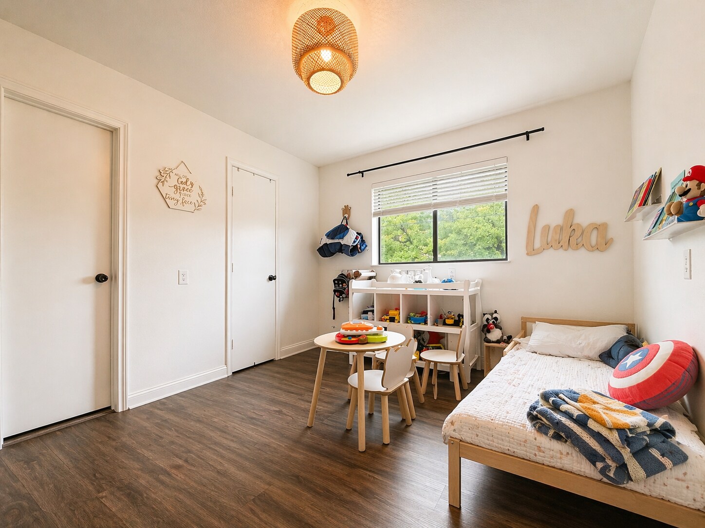 Building Photo - 3840 Horizon Dr