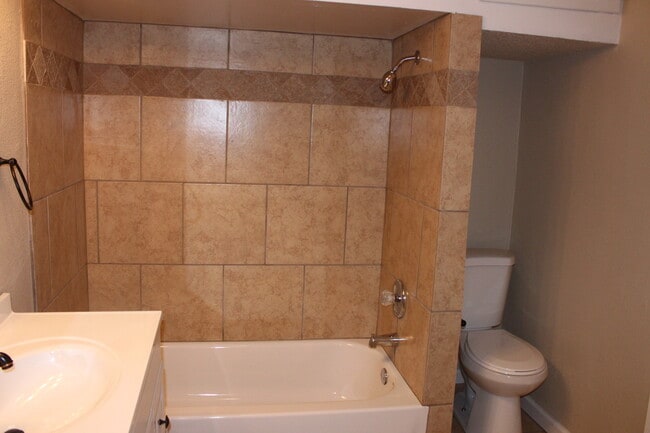 Building Photo - PRE -LEASING FOR AUGUST ! 4 Bedroom/2 bath House 1.5 Miles from Texas Tech