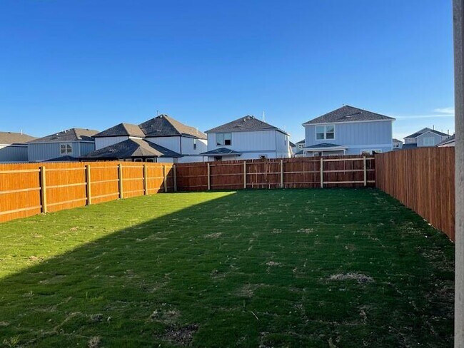 Building Photo - 640 Pickrell Lp