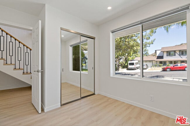 Building Photo - 23906 Darbun Dr