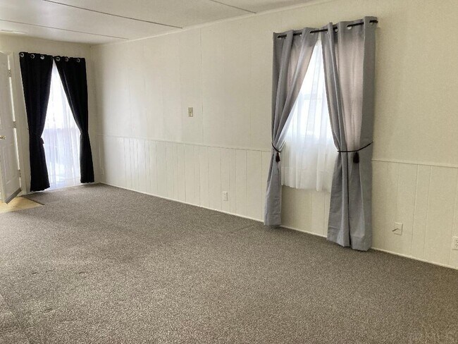 Building Photo - 2707 Princeton Ave