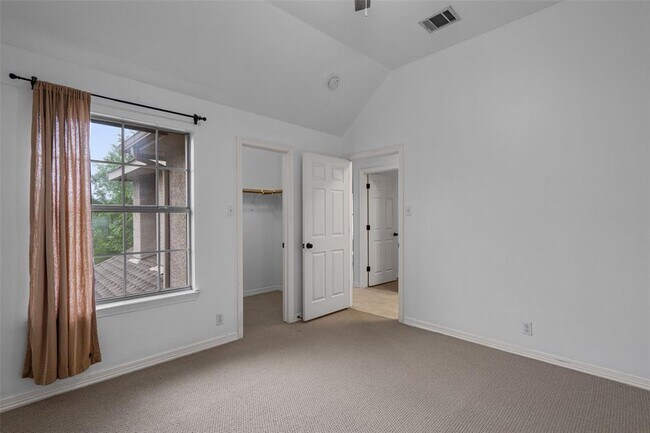 Building Photo - 12105 Portobella Dr