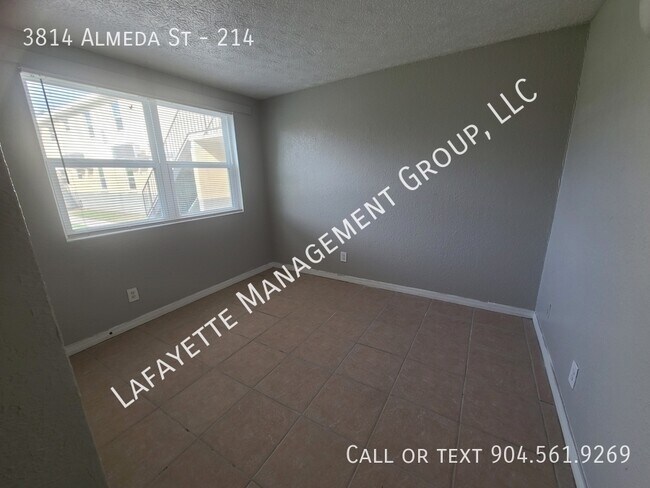 Building Photo - 3814 Almeda St