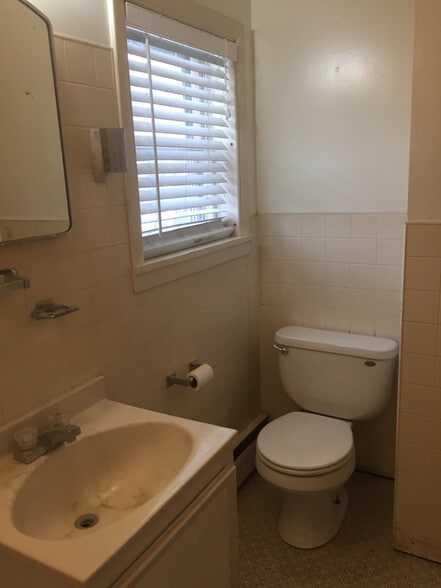 Building Photo - 100 VT-14