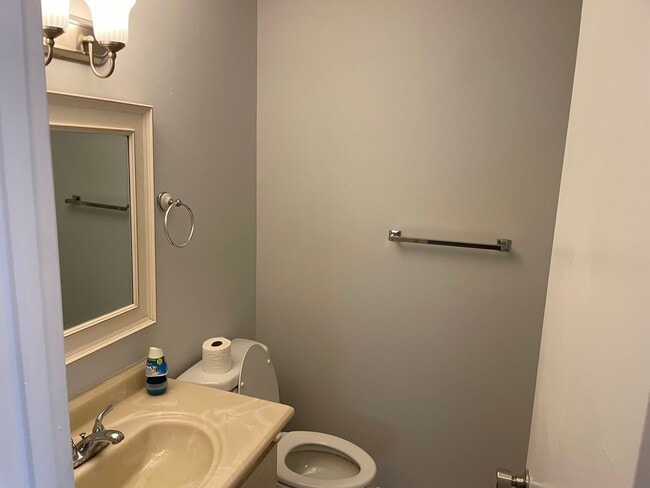 Building Photo - Hulon Lane - Near Lexington Medical Center