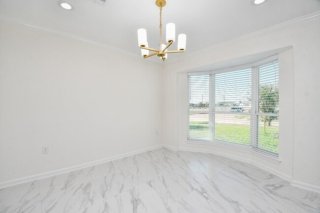 Building Photo - 10402 Kirkhall Dr