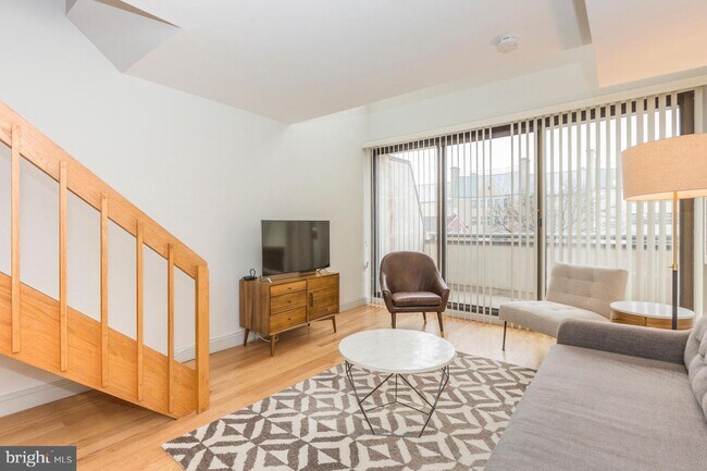 Building Photo - 33 Witherspoon St