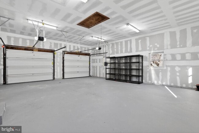 Building Photo - 10160 Dahlgren Rd