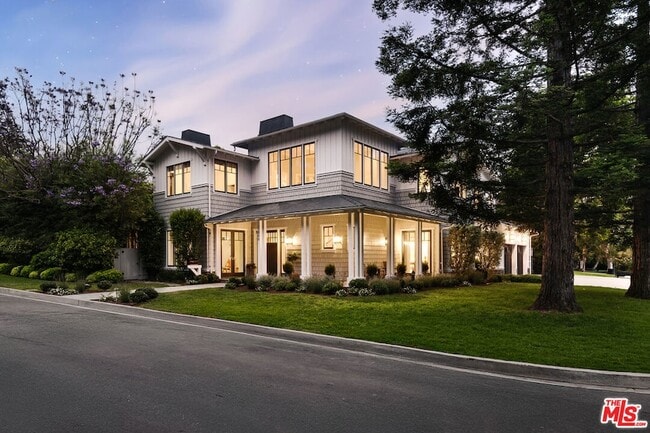 Building Photo - 800 Greentree Rd