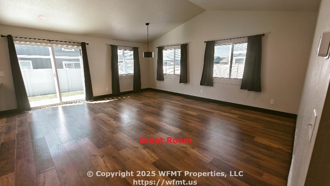 Building Photo - 852 S Camas Ln