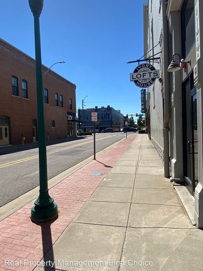 Building Photo - 1 br, 1 bath House - 821 Garrison Avenue A...