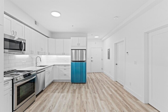 Building Photo - 2505 Central Ave