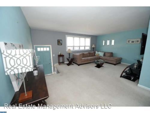 Building Photo - 2 br, 2 bath House - 3326 Elliston Circle