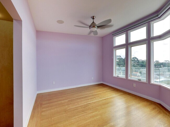 Building Photo - Stunning 4BR/3BA Home with Office, Laundry...
