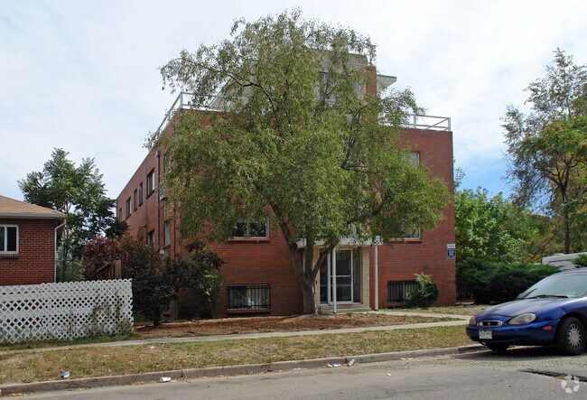 Building Photo - 1650 Boston St