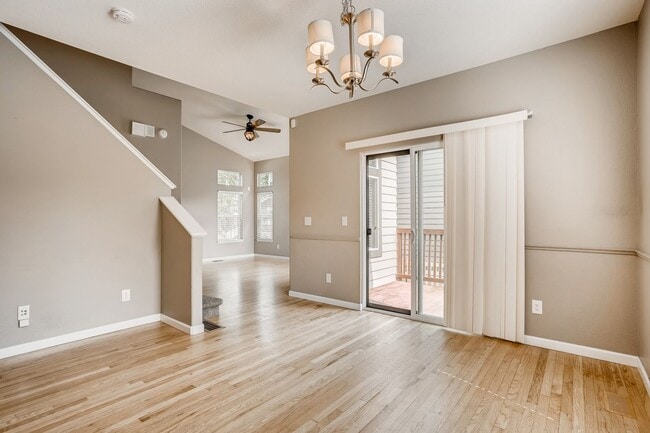 Building Photo - Gorgeous light and bright home in desirable Hearth neighborhood