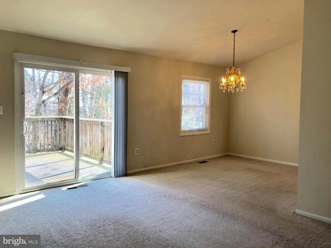 Building Photo - 6015 Bitternut Dr