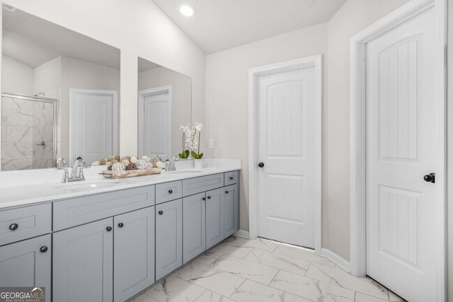 Building Photo - 361 Traditions Ln