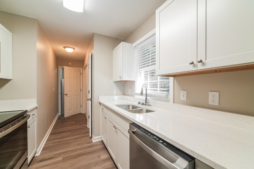 Building Photo - 8889 Timmons Cir