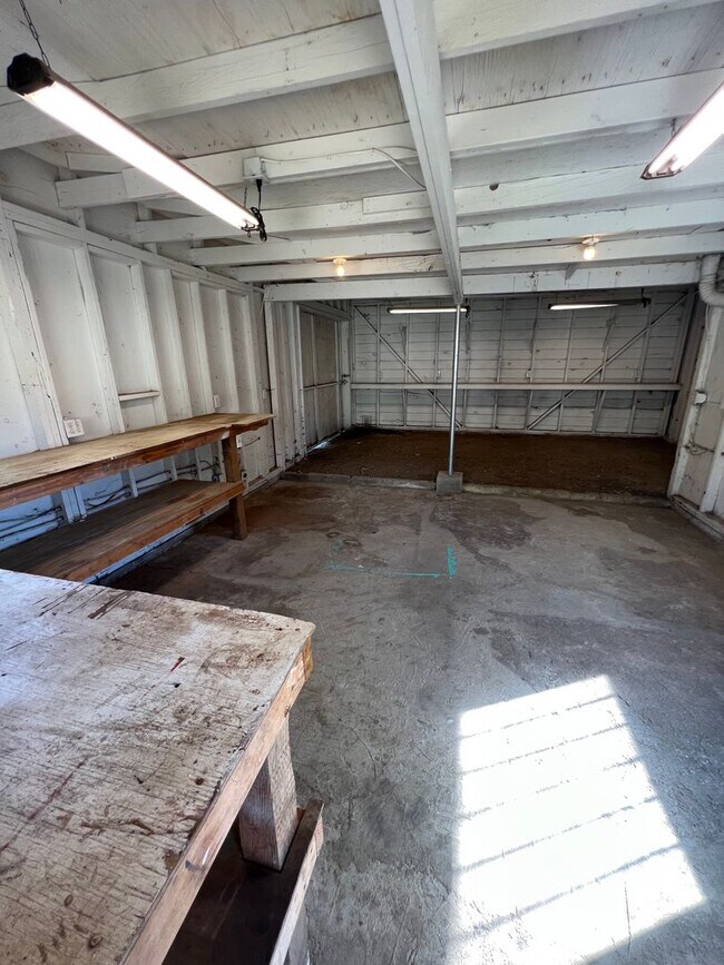 Building Photo - 3bd/1ba Craftsman in Tacoma