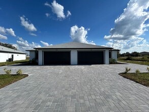 Building Photo - 1128 Bismarck Rd