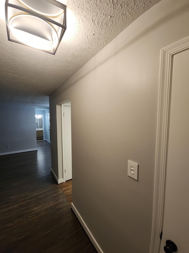 Building Photo - 10129 Oakton Terrace Rd