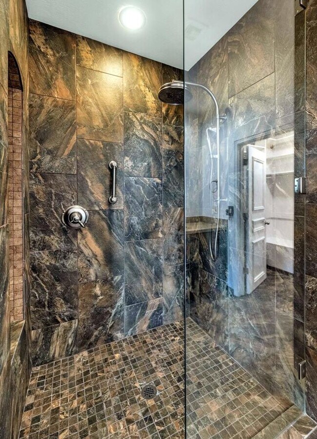 Building Photo - 7878 E Gainey Ranch Rd