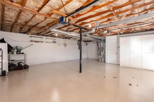 Building Photo - 4049 Leicester Dr NE