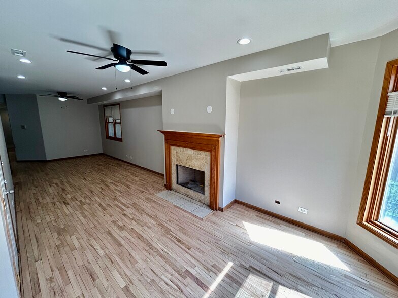 Building Photo - 5331 S Calumet Ave