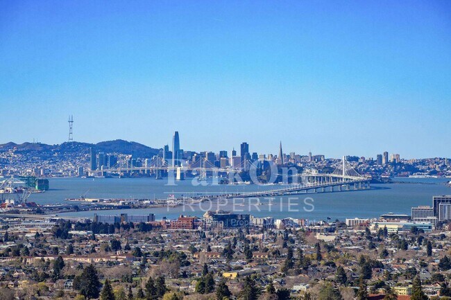 Building Photo - Short term, furnished possible for this magnificent home.