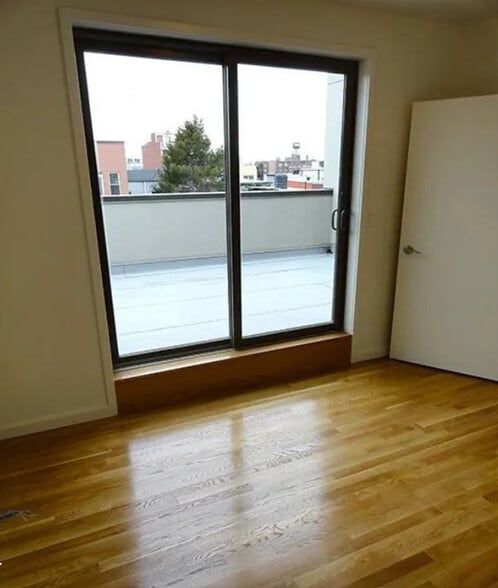 Building Photo - DO NOT ACTIVATE