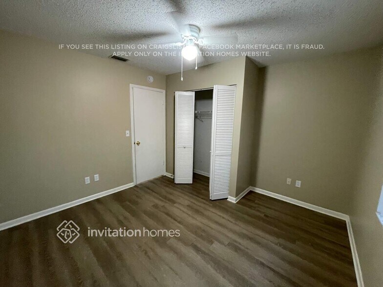 Building Photo - 14734 Oak Vine Dr