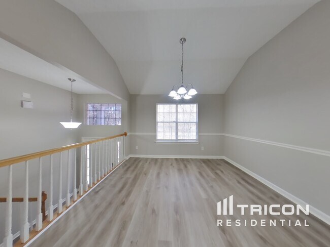 Building Photo - 65 Applewood Cir