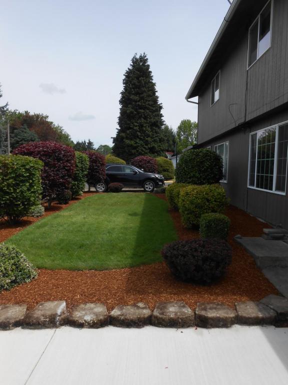 Building Photo - 386 30th Ave SE