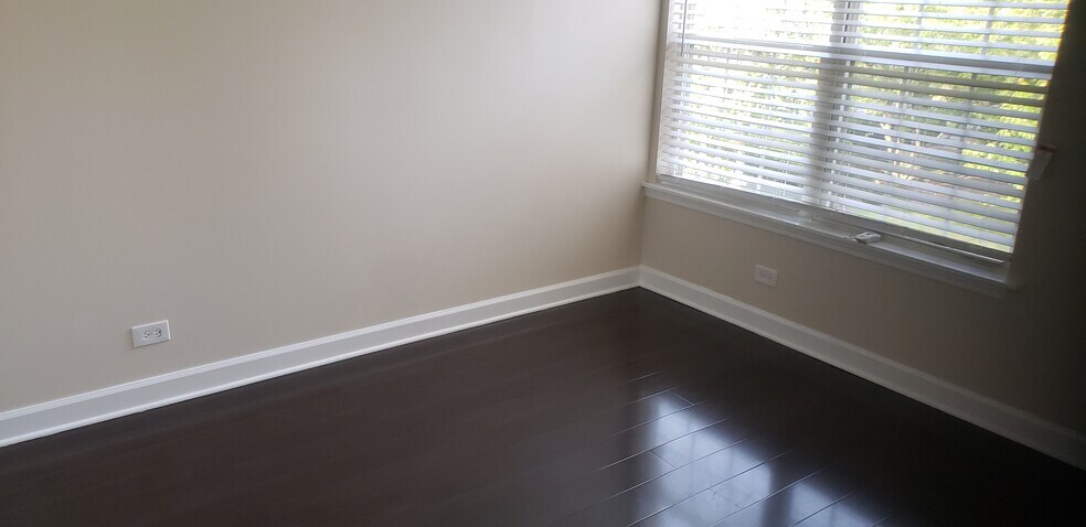 Building Photo - 9030 W Heathwood Cir