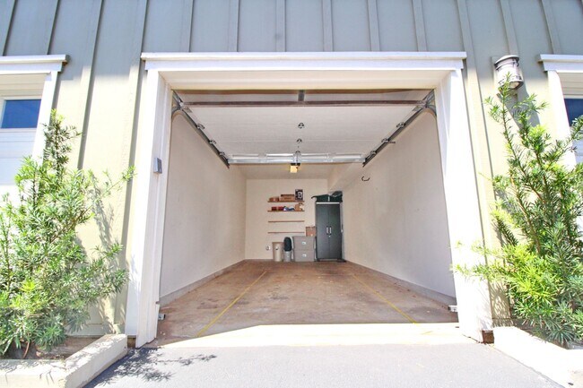 Building Photo - Kai Ani Village - Furnished 2 bed 2 bath -...